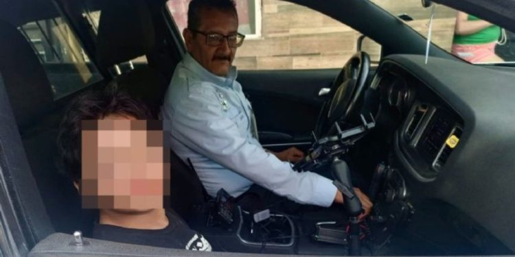 Tránsito Localiza a Menor Extraviado - Apoyo Regio Menor-extraviado-centro-de-monterrey-policía-de-monterrey-oficial-de-tránsito - Apoyo Regio