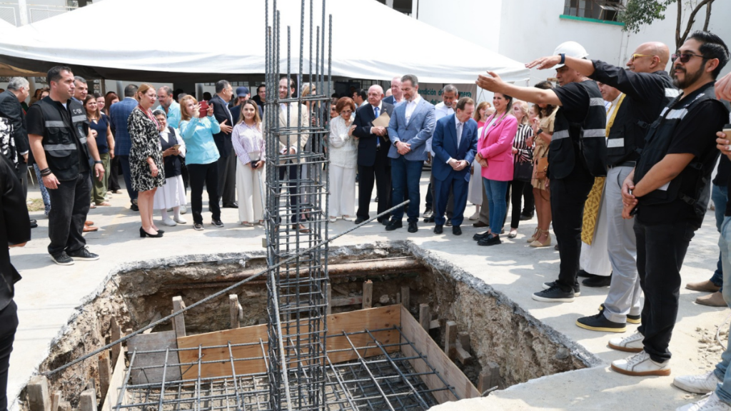 Alcalde-de-monterrey-construcción-edificio-de-cáritas