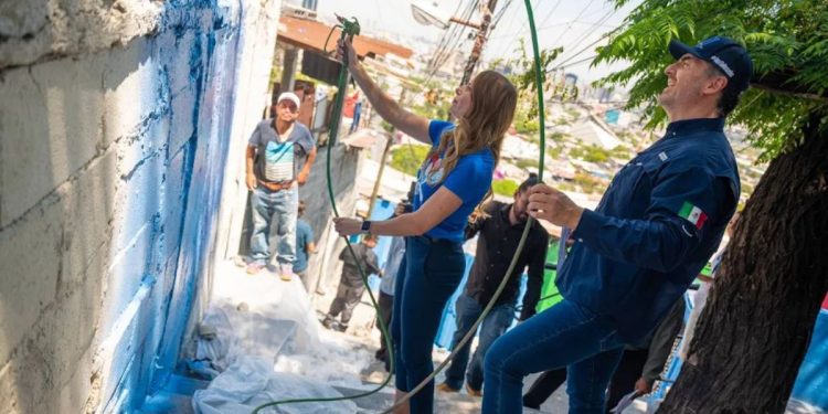 Transformando-monterrey-interviene-3-mil-fachadas-y-entrega-programa-tarjeta-regia - Apoyo Regio