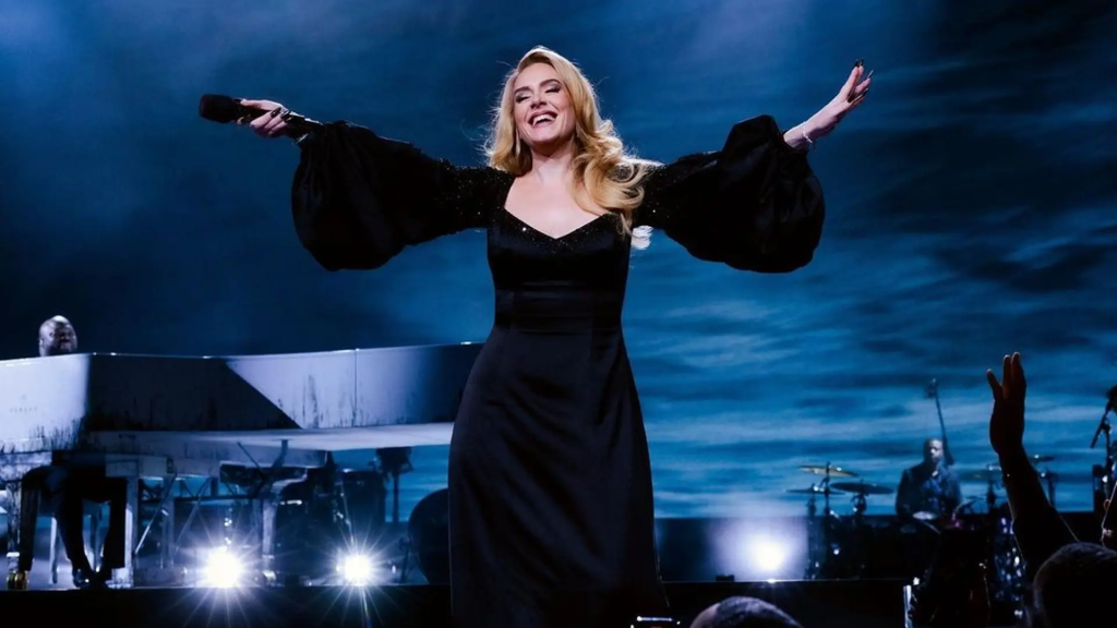 Super Bowl 2026: Adele Estaría En Pláticas Para El Show Del Medio Tiempo, Mientras Taylor Swift Se Perfila Como Otra De Las Candidatas Favoritas.