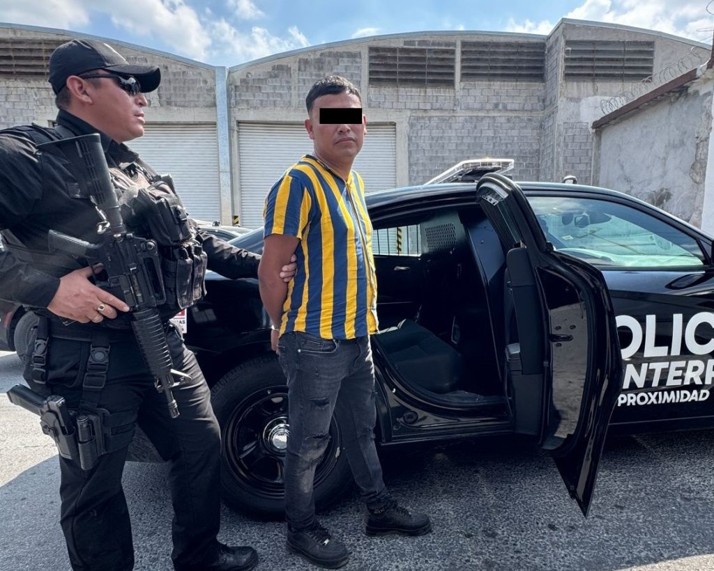 Topo Chico - Apoyo Regio Detenido Con Mariguana, Colonia Topo Chico, Policía De Monterrey, Estrategia Escudo, Robo a Tienda