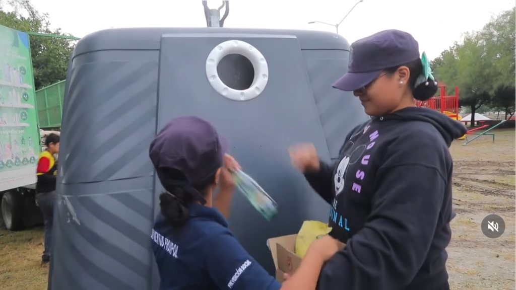 Escobedo-recicla-drive-thru-cuidado-ambiental-residuos