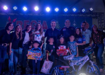 Regia-Navidad-Mundialista-Mundial-2026-Plaza-Zaragoza-emprendimiento-local-colonias-Monterrey