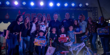 Regia Navidad Mundialista - Apoyo Regio Regia-navidad-mundialista-mundial-2026-plaza-zaragoza-emprendimiento-local-colonias-monterrey - Apoyo Regio