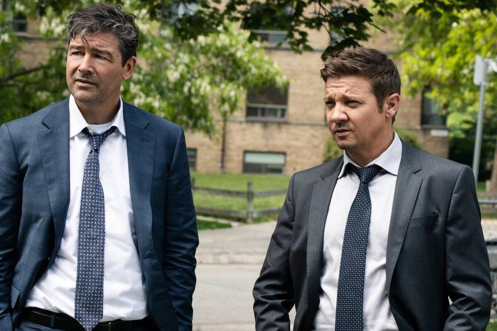 Los-hermanos-mclusky-kyle-chandler-y-jeremy-o3paigydtfgaxpzrnsgvuxibnu - Apoyo Regio Mayor-of-kingstown - Apoyo Regio